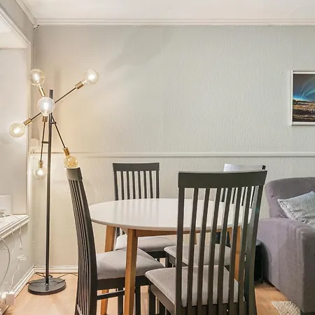 Charming Apartment- Walk To Attractions 2 Daire *