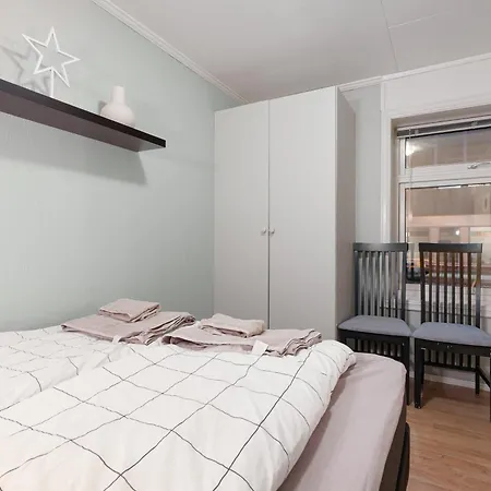 Charming Apartment- Walk To Attractions 2 *
