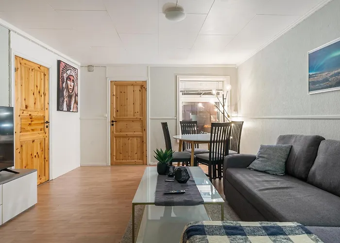 Charming Apartment- Walk To Attractions 2 דירה טרומסה